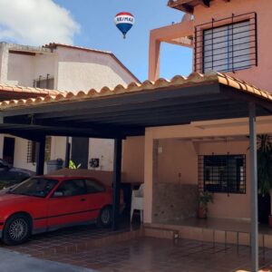 En Venta Town House en Oasis de Los Robles - Isla de Margarita