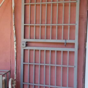 En Alquiler Cómodo Anexo En Los Robles, Sector Los Charcos